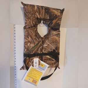 REALTREE MAX-5 LICENSE LIFE JACKET/FLOATATION DEVICE